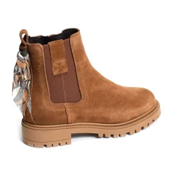 BETINA Camel