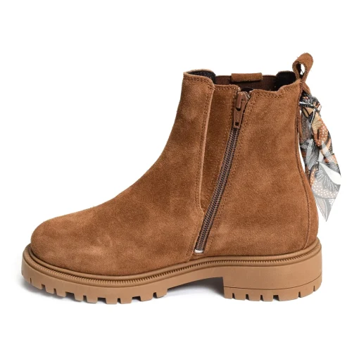 BETINA Camel