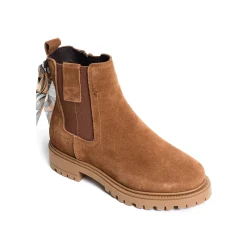 BETINA Camel