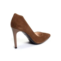 17240 Camel