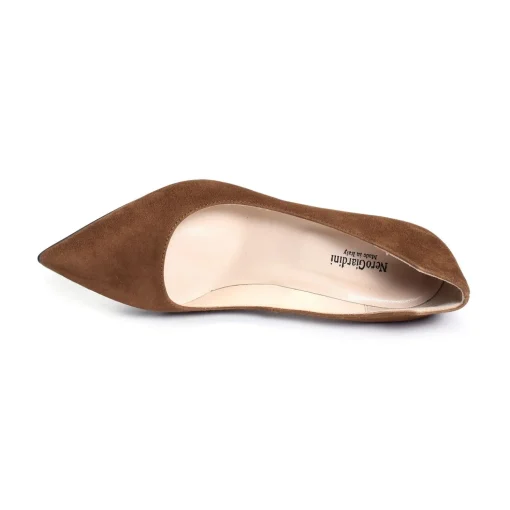 17240 Camel