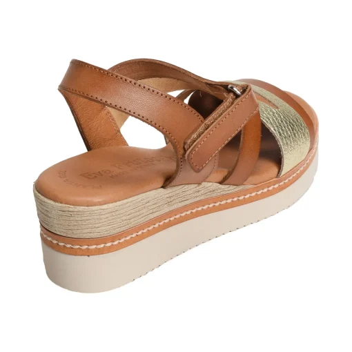 548 Camel Or