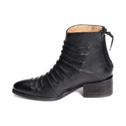 23540 Noir